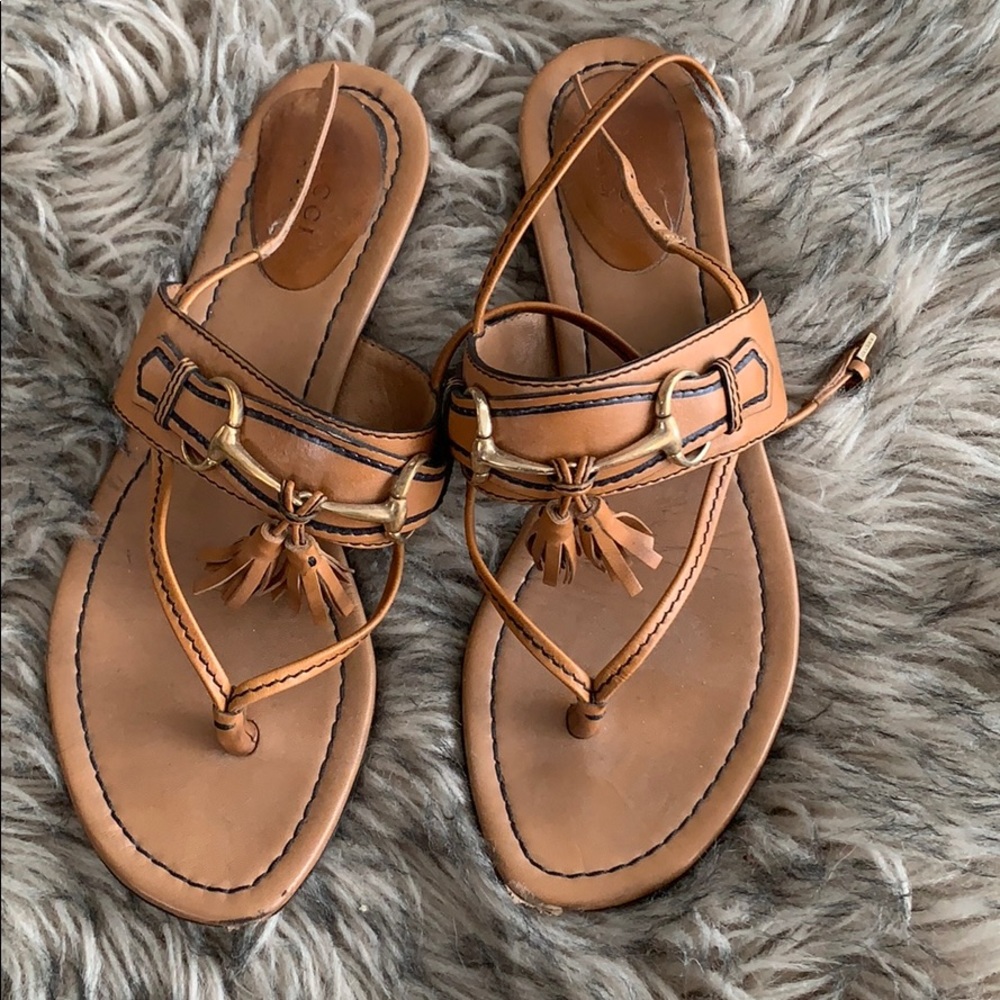 Golden brown/tan Gucci sandals✨